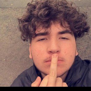 Meet your Posher, Devin